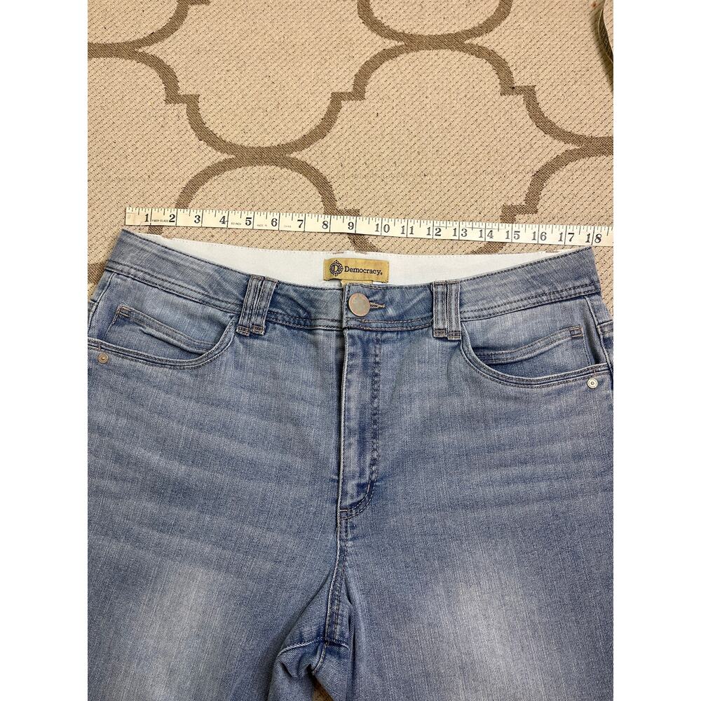 Democracy “Ab"solution Fray Hem Slim Straight Jean, size 16, light blue wash - Picture 4 of 11